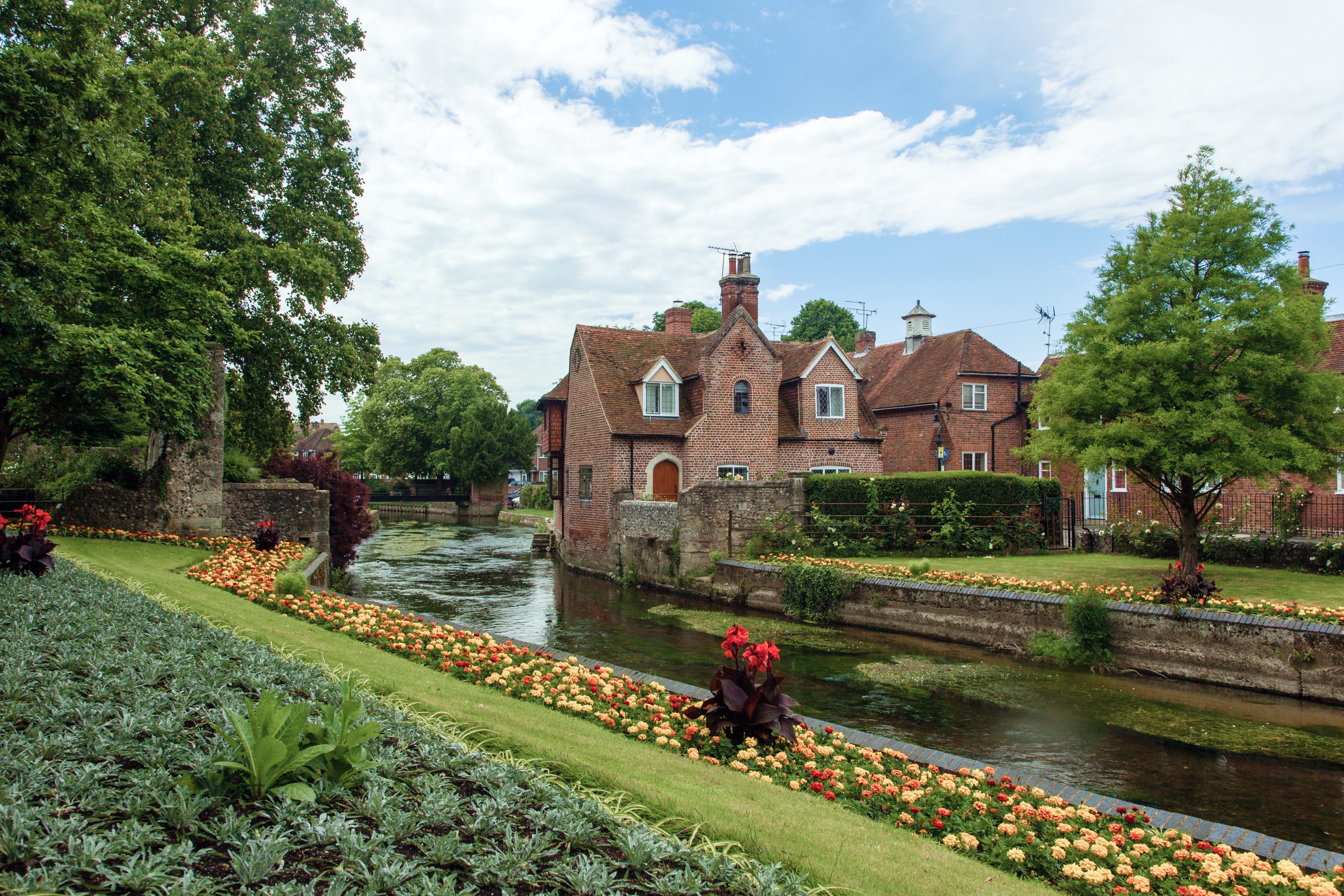 Market relationships and industry connections